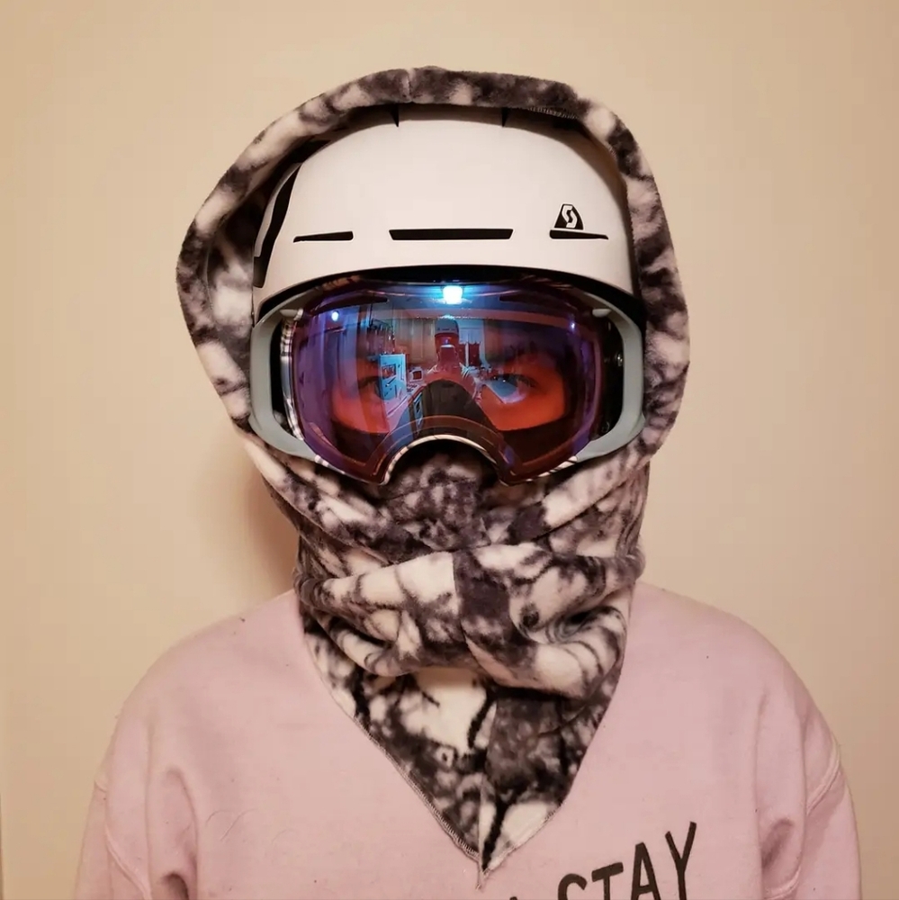Snowboard ski hood with face mask